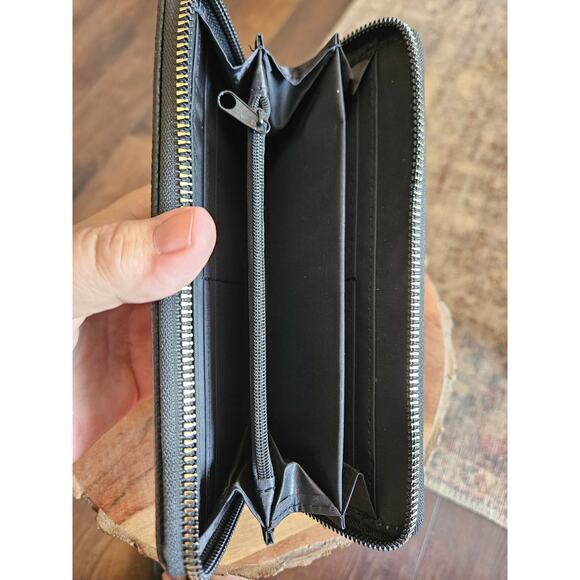 Brown Floral Embroidered Zip Around Full Size Wallet NWT - Picture 5 of 5